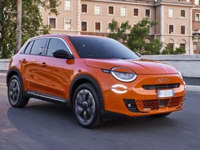 FIAT 600 Hybrid 110 CV DCT MHEV Business